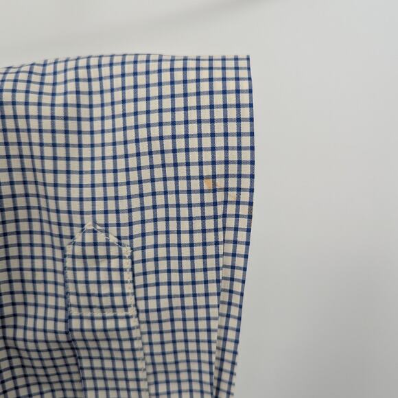 L.L. Bean Wrinkle Resistant 100% Cotton Medium White & Blue Button Down Shirt - Picture 6 of 6